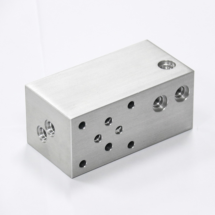 Custom-Built Valve Modules Customizable Steel Valve Blocks