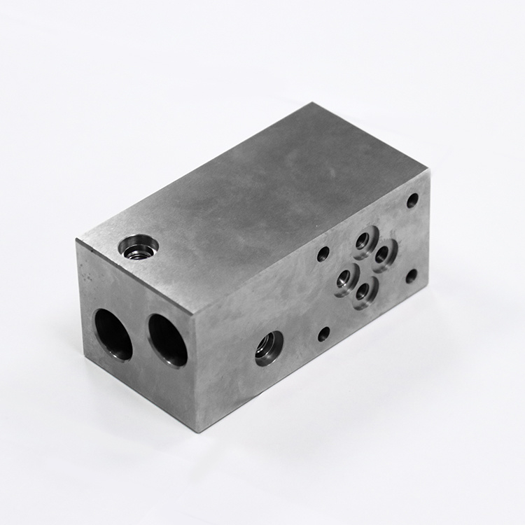 Custom-Built Valve Modules Customizable Steel Valve Blocks