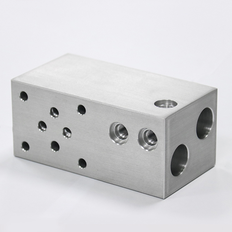 Custom-Built Valve Modules Customizable Steel Valve Blocks